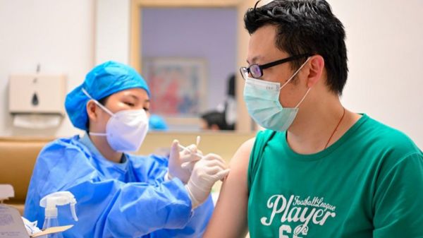 Коронавирус: в Бразилии 500 тыс. смертей и вариант "Гамма"; регионы России вводят обязательную вакцинацию