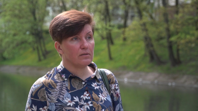 "Я не понимаю, почему меня из-за трех шариков лишили работы". Как в Беларуси увольняют "за политику"