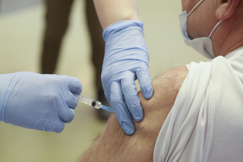 Как работает рынок продажи поддельных сертификатов о вакцинации