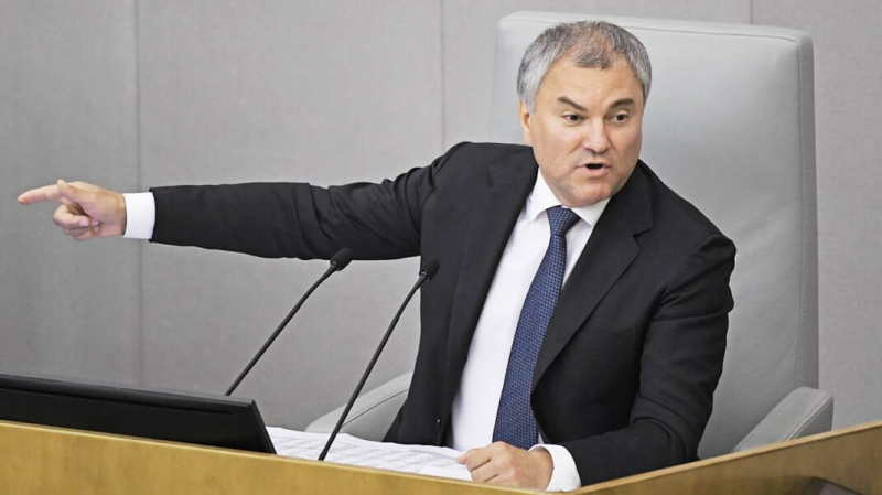 «Кто предал? Фамилии». Володин потребовал назвать виновных в развале СССР «предателей»