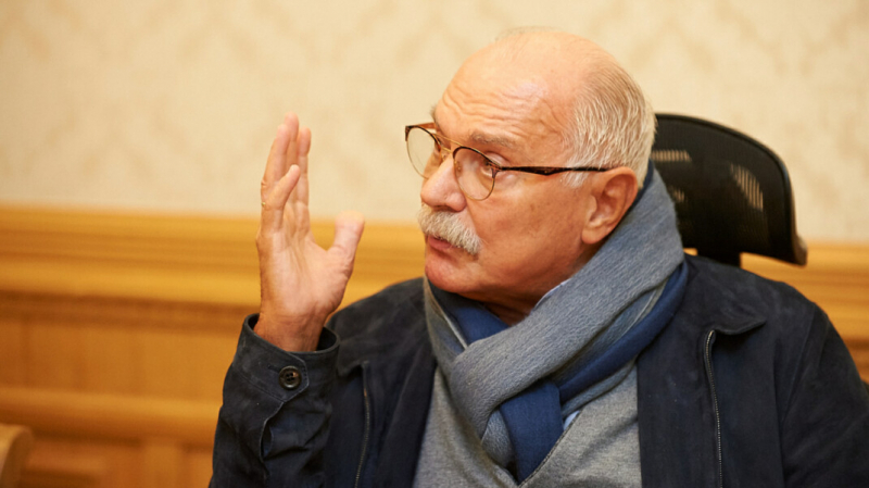 На фильм Никиты Михалкова о противостоянии российской подлодки и гигантского моллюска выделят 200 млн рублей