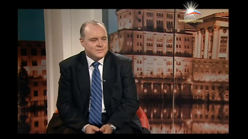 Обвинённого в домогательствах учителя элитной школы при МГУ уволили за «аморальное поведение»