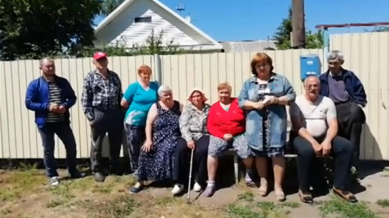 «От отчаяния и безысходности». Жители омской деревни попросили Меркель помочь с ремонтом дороги