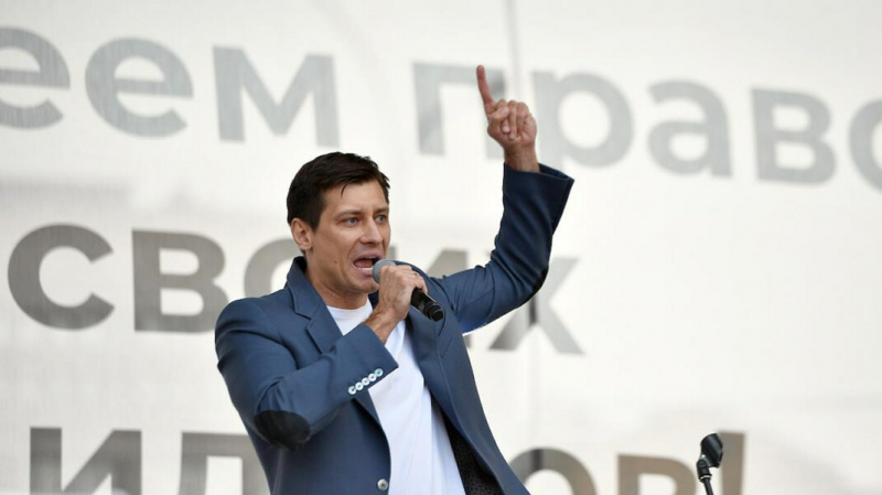 Перед задержанием политика Гудкова Кремль получил данные о его высоком рейтинге