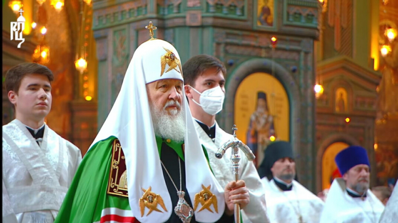 РПЦ в отличие от мусульман и еврейских организаций не стала настаивать на обязательной вакцинации служителей