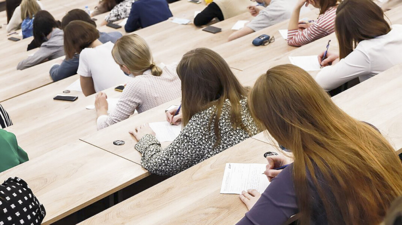 «Тотальный диктант» оставили без президентского гранта. Его организаторы считают решение политическим