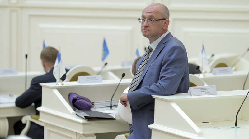 У оппозиционного депутата петербургского заксобрания Максима Резника прошли обыски