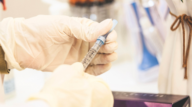 Ученые из США предупредили об опасности грудных имплантов для здоровья