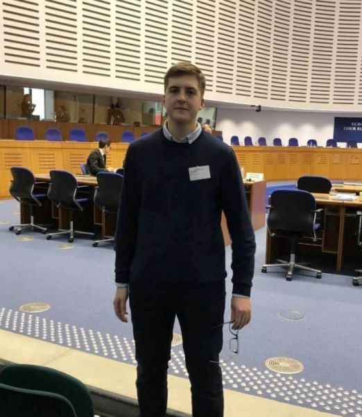 В Беларуси модератора телеграм-канала "Белые халаты" обвинили в распространении материалов с призывами к причинению вреда нацбезопасности