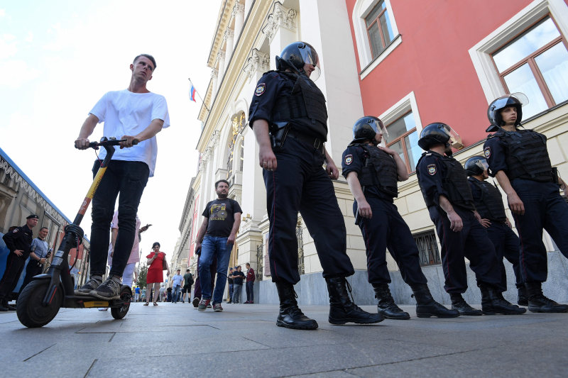 В Петербурге идут обыски у крупных сервисов проката электросамокатов