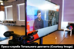 "Вариант со сменой автора был бы более губителен". Почему "Тотальному диктанту" впервые не дали президентский грант