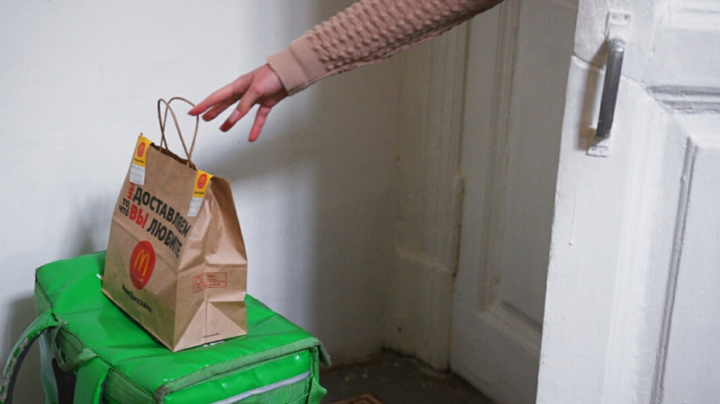 Жителей двух городов в Югре посадили на самоизоляцию. Выходить из дома разрешили только вакцинированным