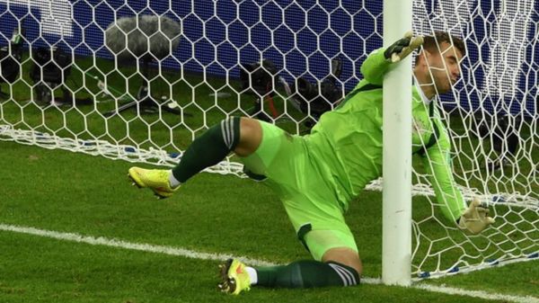 "У Дании украли финал". Победа англичан в полуфинале ЧЕ омрачена спорами о пенальти и безобразной выходкой болельщиков