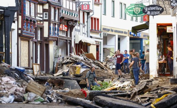 Дайджест: Германия ждет новых бедствий, а Англия встречает "день свободы"