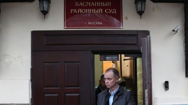 "Сафронов твердо решил, что на сделку не пойдет". Что произошло в деле журналиста Ивана Сафронова за год