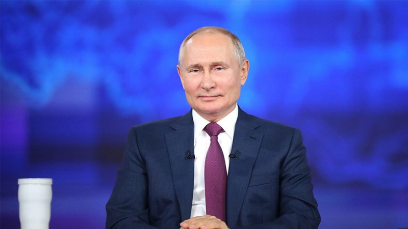 "Мы не один народ". Зеленский ответил на слова Путина об украинцах и русских