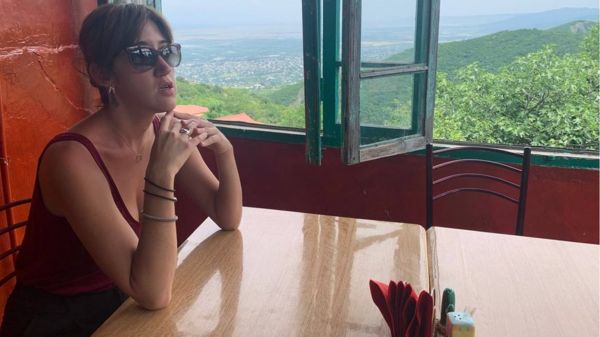 В эмиграции или без работы: как живут бывшие сотрудники Навального