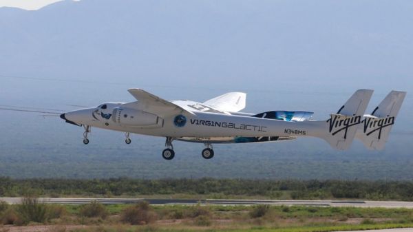 Ричард Брэнсон стартовал к границе с космосом на своем ракетоплане