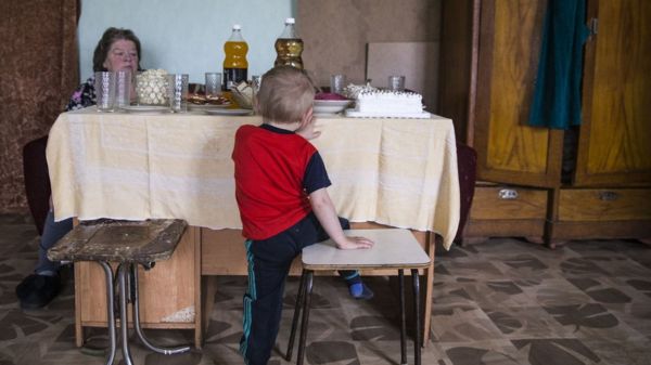 Почему российские матери становятся одиночками и как справляются с бедностью. Три истории