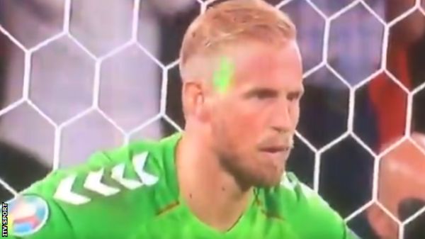 "У Дании украли финал". Победа англичан в полуфинале ЧЕ омрачена спорами о пенальти и безобразной выходкой болельщиков