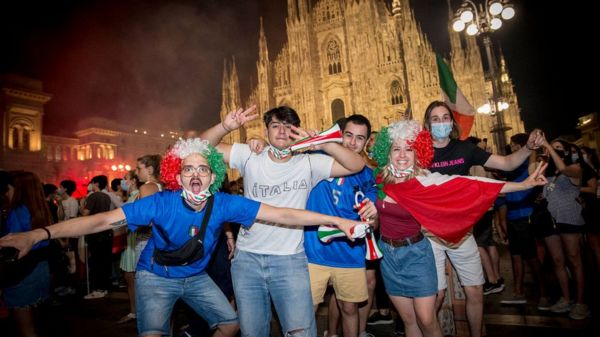 Надежды, отчаяние, ликование и 55 лет боли. Финал Евро-2020 в фотографиях