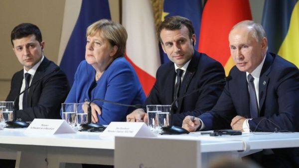 "Мы не один народ". Зеленский ответил на слова Путина об украинцах и русских