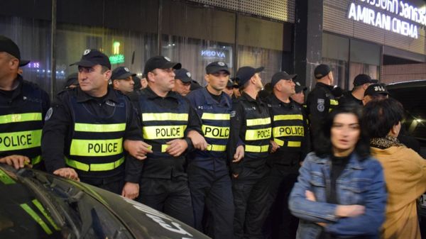 "А потом мы танцевали". Фильм о геях вызвал протесты в Грузии