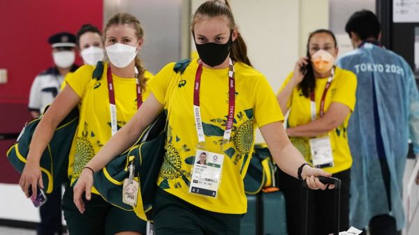 Коронавирус: Джонсон самоизолируется, в Олимпийской деревне в Токио заболели спортсмены