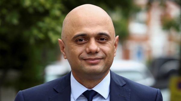 Коронавирус: Джонсон самоизолируется, в Олимпийской деревне в Токио заболели спортсмены