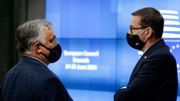 Евросоюз обвинил Венгрию и Польшу в дискриминации ЛГБТ и подает в суд