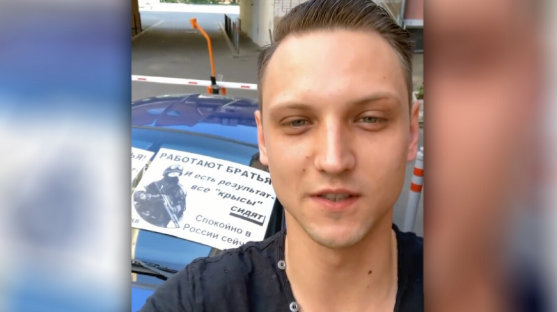 Адвокату участницы группы Pussy Riot Дмитрию Захватову спустили колеса автомобиля и оставили послание