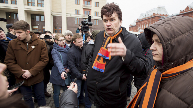 Атакованный группой SERB адвокат обнаружил видео со спускающим шины его автомобиля Гошей Тарасевичем