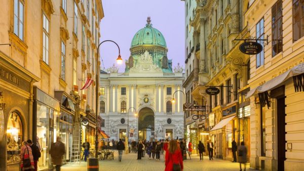 Снова "гаванский синдром". США расследуют таинственную болезнь своих дипломатов в Вене