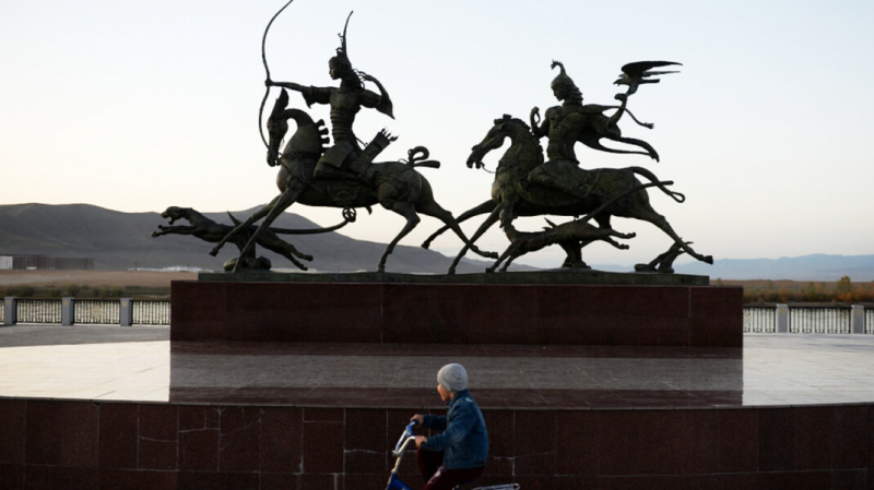 «Безобразное поведение граждан». Первый регион России ограничил работу транспорта из-за ковида