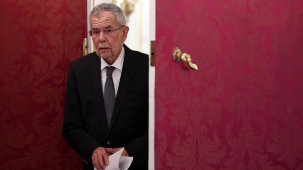 Скандал в Австрии из-за "переговоров с россиянкой". Канцлер Курц призвал к досрочным выборам