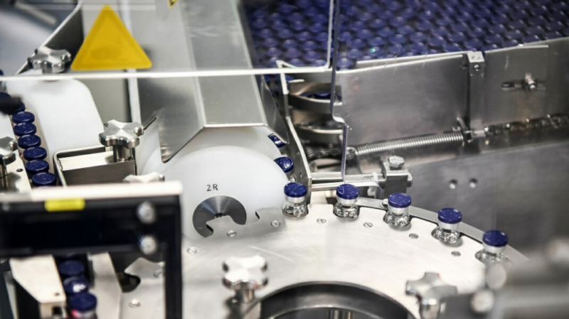 Европейское агентство изучает «Спутник V» дольше, чем любую одобренную вакцину от COVID-19