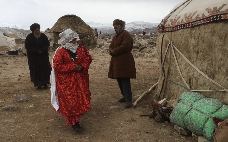 Кыргызстан примет свыше 340 этнических кыргызов, бежавших из Афганистана в Таджикистан