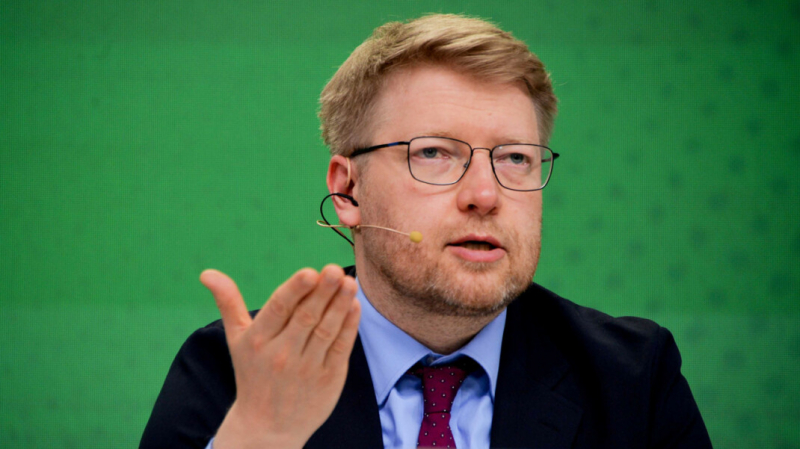 Лидер «Яблока» попросил Путина ввести локдаун и поддержать население за счёт бюджета