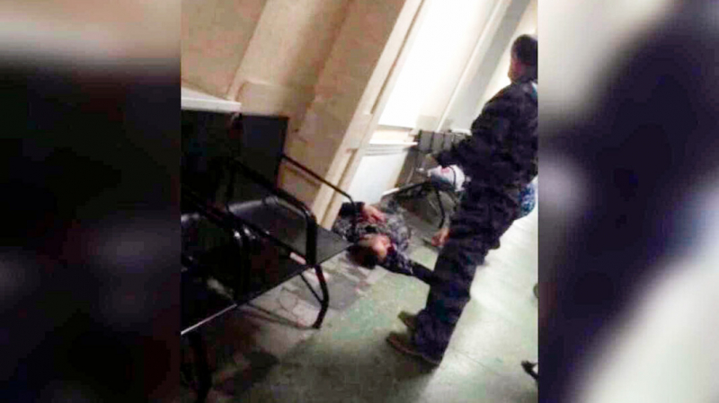 Медики в Саратовской области оставили нуждающегося в помощи бездомного инвалида на полу в приёмном покое