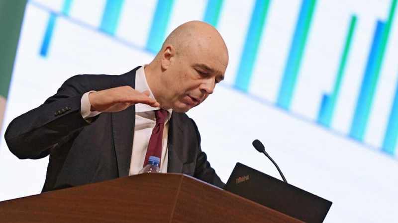 Министр финансов призвал готовиться к падению доходов от нефти и газа из-за «зеленой» энергетики