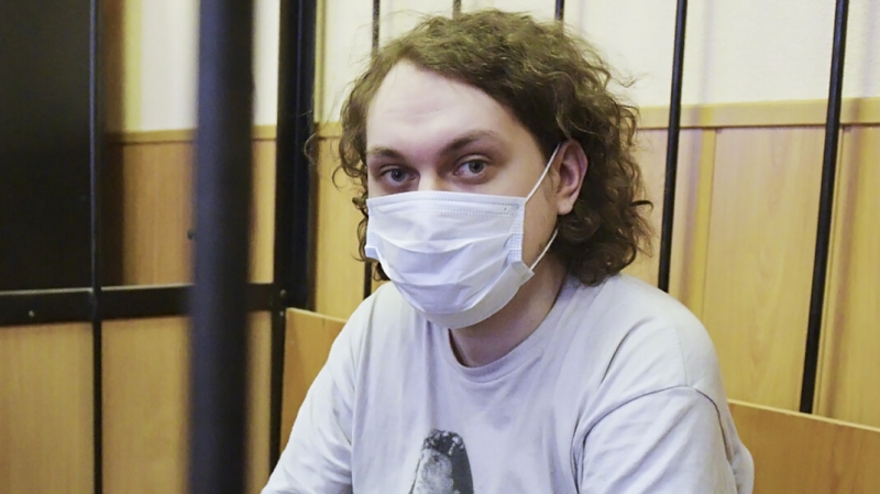 «Моя ужасная ошибка». Блогер Хованский написал письмо из СИЗО и извинился за песню про теракт «Норд-Ост»