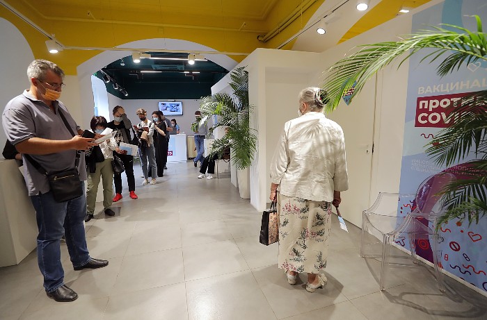 Первые по скорости вакцинации компании Москвы получат НДФЛ-компенсации
