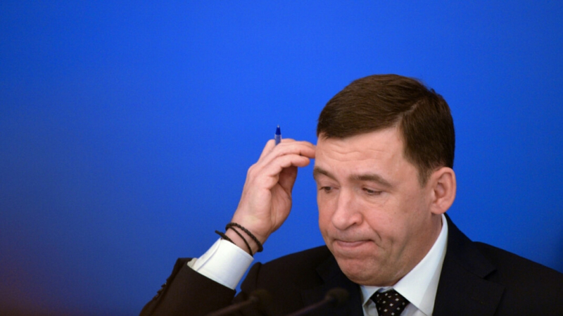 «Пух надоел практически всем». Губернатор потребовал избавиться от тополей в Екатеринбурге