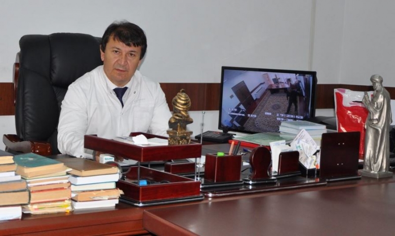 Радио Свобода: племянники Рахмона избили главу Минздрава Таджикистана после смерти их матери