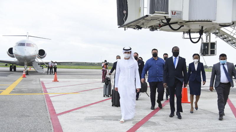 Россия дала компании, связанной с королевской семьёй ОАЭ, права на продажу «Спутника V» другим странам