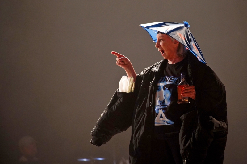 Театр "Современник" после жалобы "Офицеров России" изменил монолог Лии Ахеджаковой