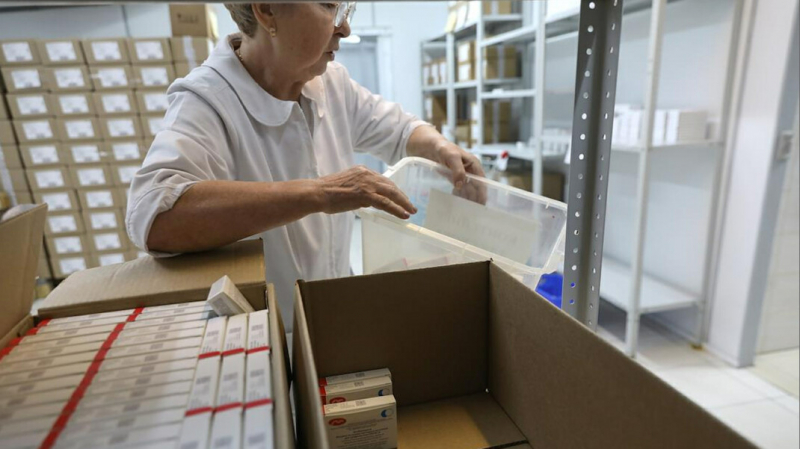 В Москве закончились две из трёх доступных вакцин от COVID-19. Остался только «Спутник V»