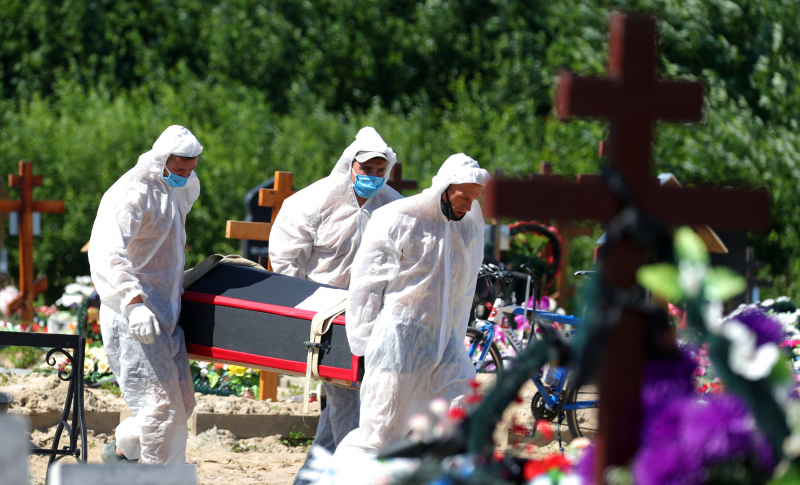 В России пятый день подряд фиксируют наивысшую смертность от COVID-19