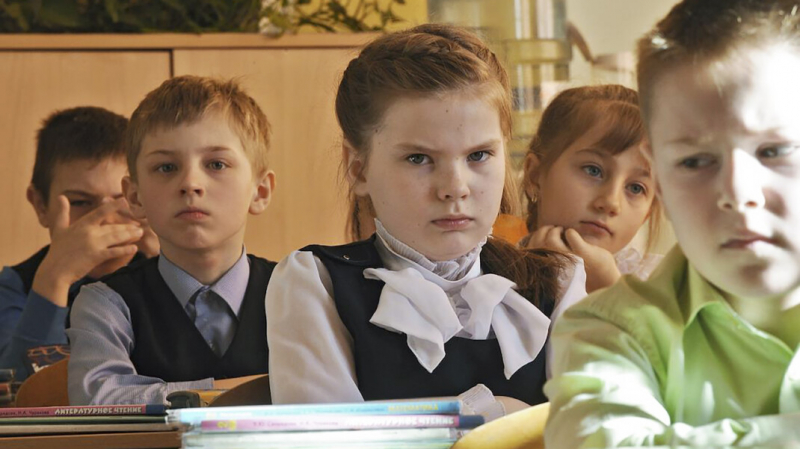 Власти включили «патриотическое воспитание» в образовательный стандарт