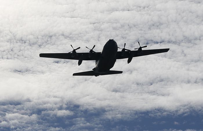 Военный самолет с 85 людьми на борту разбился на Филиппинах
